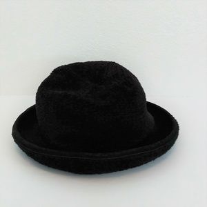 Black faux fur wool soft body cloche women's hat